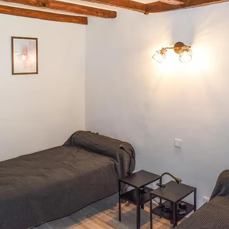 3 Bedroom In Apartment